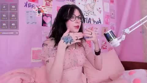 Snapshot of nesssav chatting on 02/04/26, 09:48 Nessa online show from 02/04/26, 09:48