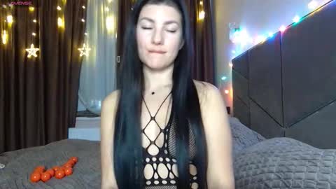 Nessy online show from 02/06/26, 04:10