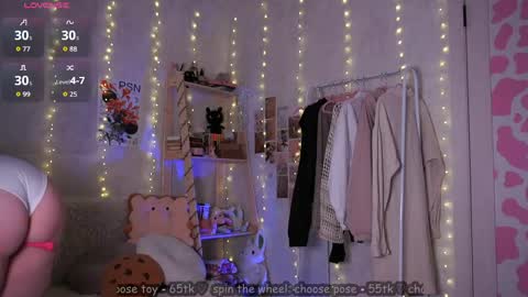 Snapshot of nesthiccduo chatting on 04/17/26, 09:18 Alaska or Alya online show from 04/17/26, 09:18