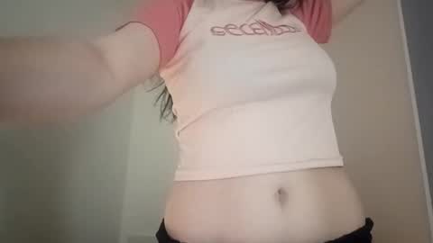 Snapshot of nesty_doll chatting on 01/18/26, 04:11 Anastasia online show from 01/18/26, 04:11