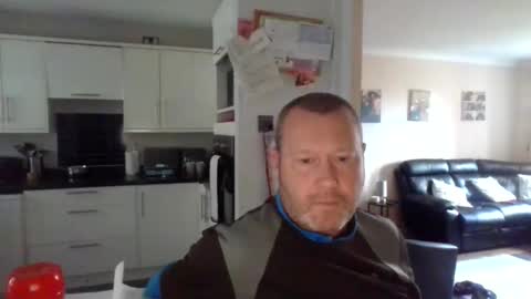 Snapshot of nesuk chatting on 09/23/25, 12:30 nesuk online show from 09/23/25, 12:30