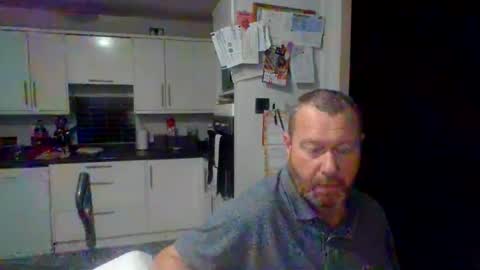 Snapshot of nesuk chatting on 11/08/25, 12:00 nesuk online show from 11/08/25, 12:00