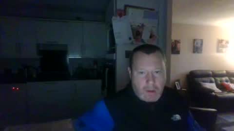 Snapshot of nesuk chatting on 12/15/25, 09:02 nesuk online show from 12/15/25, 09:02