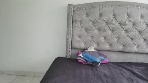 nesuko_kamado online show from 10/27/25, 04:33