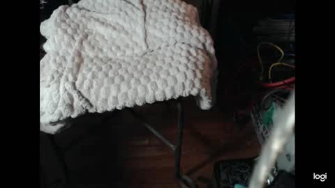 Snapshot of netgear70 chatting on 02/27/25, 01:05 netgear70 online show from 02/27/25, 01:05