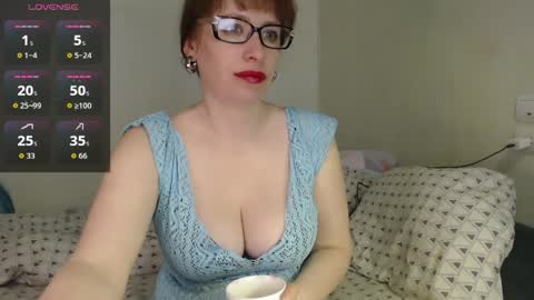 Snapshot of nettie789 chatting on 04/09/26, 03:06 nettie789 online show from 04/09/26, 03:06