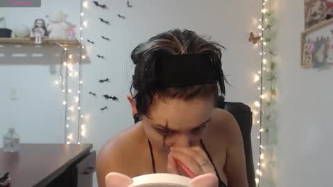 Mar online show from 10/19/25, 03:07