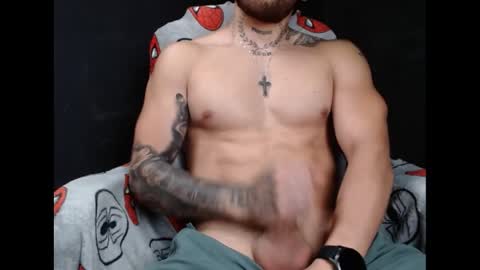 Snapshot of neuttron chatting on 04/08/26, 04:40 neuttron online show from 04/08/26, 04:40