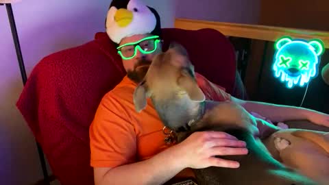 Snapshot of neverwinter44 chatting on 04/20/26, 04:26 neverwinter44 online show from 04/20/26, 04:26