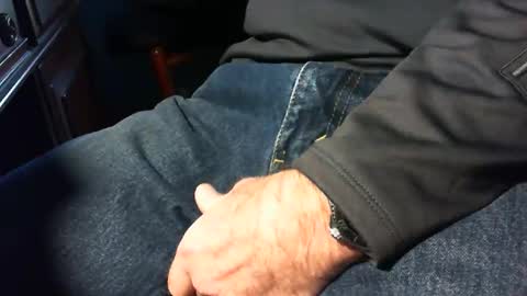 nevrsaynevr2000 online show from 01/27/25, 03:39