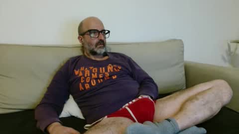 simi online show from 12/22/25, 08:50