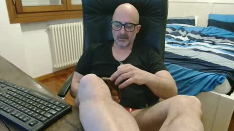 Snapshot of new_simi_74 chatting on 04/05/26, 07:00 simi online show from 04/05/26, 07:00