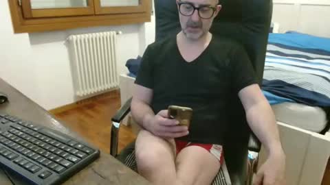 Snapshot of new_simi_74 chatting on 04/06/26, 04:46 simi online show from 04/06/26, 04:46