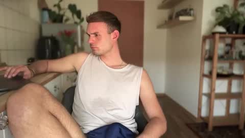 Finnr online show from 03/10/25, 01:54