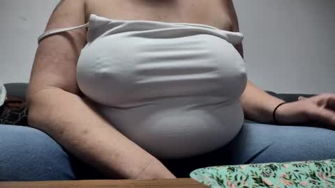 newbis666 online show from 11/02/25, 10:01