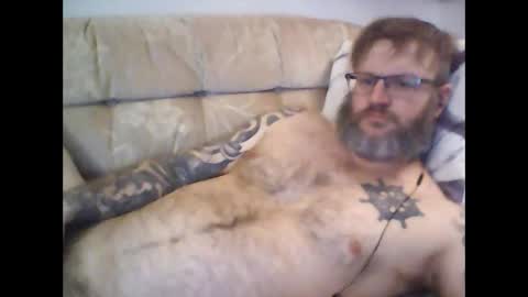 Snapshot of newbreed666 chatting on 01/01/25, 12:11 NEWBREED666 online show from 01/01/25, 12:11