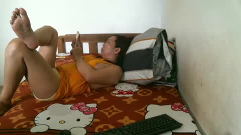 Snapshot of newest_star69 chatting on 01/17/25, 05:42 Lucy Pearl online show from 01/17/25, 05:42