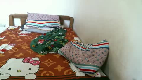 Snapshot of newest_star69 chatting on 01/23/25, 08:15 Lucy Pearl online show from 01/23/25, 08:15