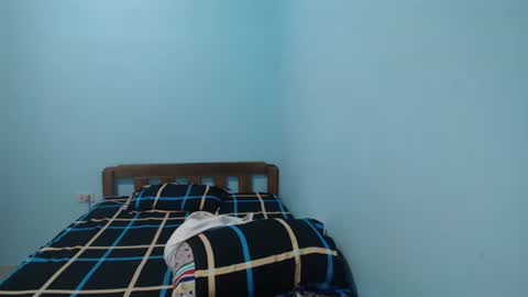 Snapshot of newest_star69 chatting on 09/15/25, 02:00 Lucy Pearl online show from 09/15/25, 02:00