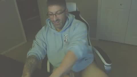 Snapshot of newevo chatting on 02/03/26, 02:55 newevo online show from 02/03/26, 02:55