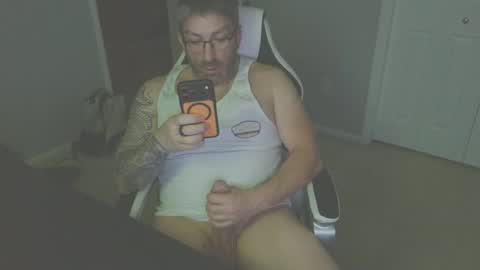 Snapshot of newevo chatting on 03/31/26, 04:46 newevo online show from 03/31/26, 04:46