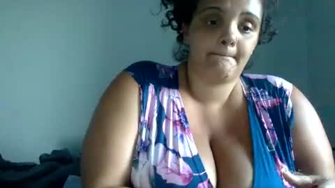 Snapshot of newfiebbw chatting on 07/16/26, 10:38 Ms. Natural online show from 07/16/26, 10:38