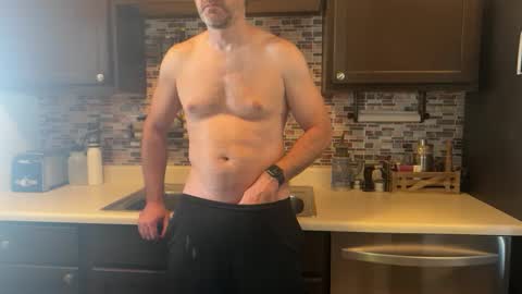 Snapshot of newguy_097 chatting on 09/28/25, 10:04 newguy_097 online show from 09/28/25, 10:04