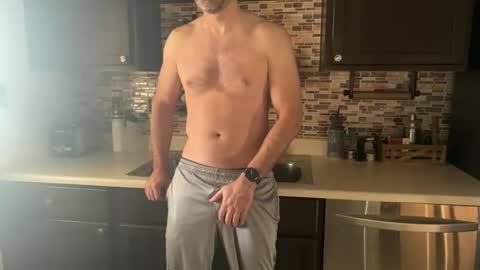 Snapshot of newguy_097 chatting on 10/04/25, 02:37 newguy_097 online show from 10/04/25, 02:37