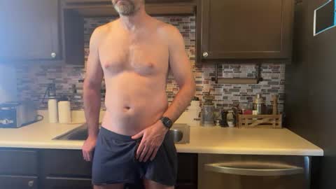 Snapshot of newguy_097 chatting on 10/20/25, 07:47 newguy_097 online show from 10/20/25, 07:47