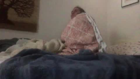 Snapshot of newickj627 chatting on 04/05/26, 02:31 newickj627 online show from 04/05/26, 02:31