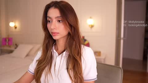 Snapshot of newmollybrooke chatting on 02/25/26, 01:26 all my links Here online show from 02/25/26, 01:26