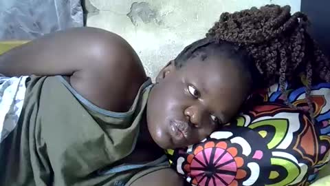 Snapshot of newrockgal chatting on 12/18/24, 04:20 ryena and pam online show from 12/18/24, 04:20