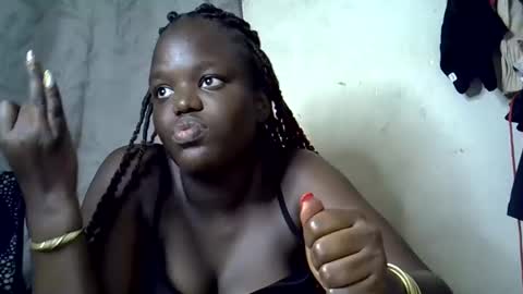 Snapshot of newrockgal chatting on 12/24/24, 05:13 ryena and pam online show from 12/24/24, 05:13