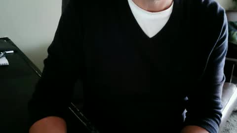 Snapshot of newtswantingfun chatting on 09/19/25, 12:06 newtswantingfun online show from 09/19/25, 12:06