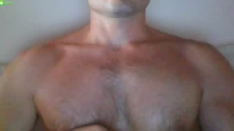 Snapshot of newtyguy90 chatting on 06/18/26, 06:02 newtyguy90 online show from 06/18/26, 06:02