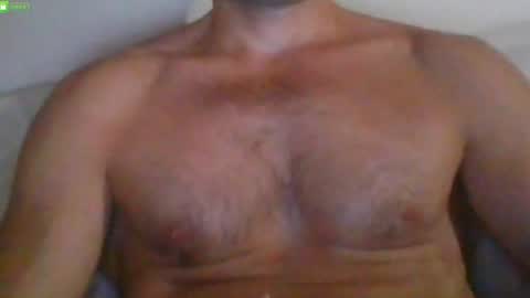 Snapshot of newtyguy90 chatting on 06/21/26, 09:39 newtyguy90 online show from 06/21/26, 09:39