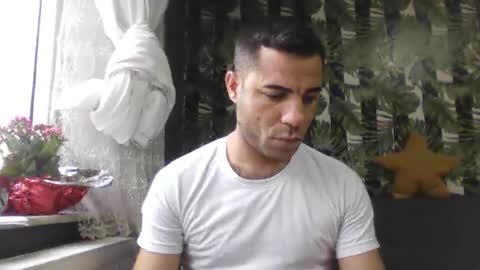 Snapshot of newworld0 chatting on 02/09/25, 01:46 newworld0 online show from 02/09/25, 01:46