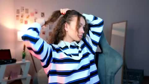 Snapshot of nexorine chatting on 02/19/26, 01:40 Lilly online show from 02/19/26, 01:40