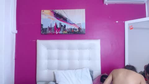 nextdoor_fantasy online show from 12/20/25, 03:46