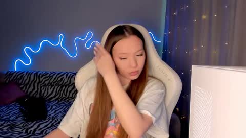 Mina online show from 12/18/25, 09:59