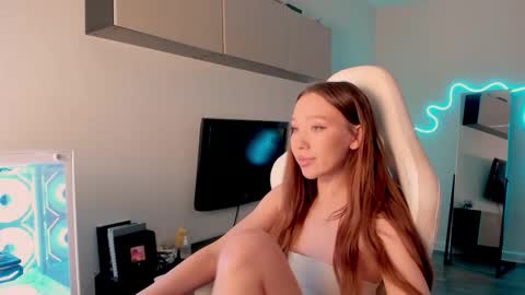 Snapshot of neyrmina chatting on 03/11/26, 07:14 Mina online show from 03/11/26, 07:14