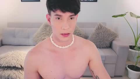   online show from 09/15/25, 07:25