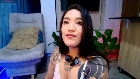 Snapshot of neytiri_san chatting on 06/17/26, 04:04 Valery Gonzales online show from 06/17/26, 04:04