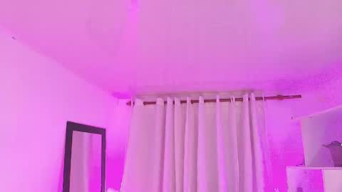 Snapshot of nezo_ chatting on 04/25/26, 02:25 Angie Instagram angie julianac add me online show from 04/25/26, 02:25