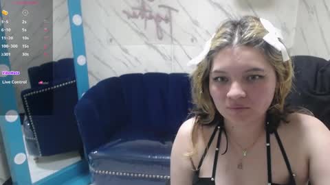 nezuko_v online show from 01/06/26, 03:10