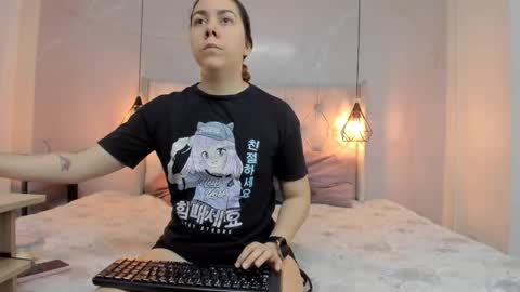 Milena online show from 11/23/25, 01:00