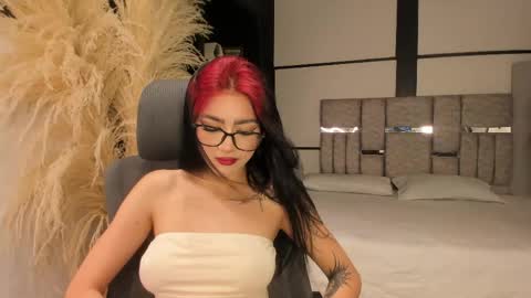 nezukoo_1 online show from 05/27/26, 08:39
