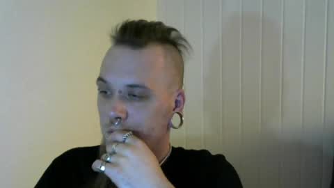 Snapshot of nezvers chatting on 02/07/25, 09:58 YouPick online show from 02/07/25, 09:58