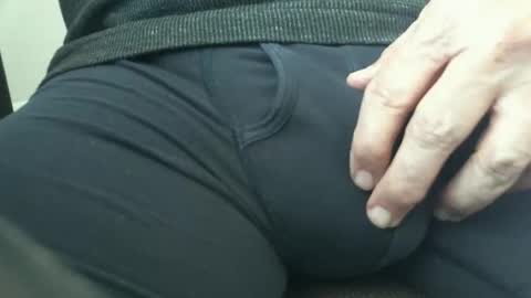 Snapshot of ngurth chatting on 02/06/26, 10:57 ngurth online show from 02/06/26, 10:57