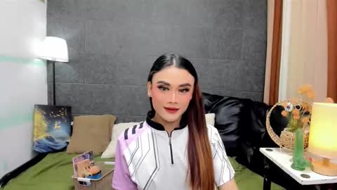 hottie nicole online show from 09/17/25, 11:17